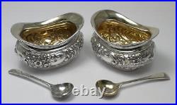 2 Antique Sterling Silver Salt Cellars & Spoons in Case Hallmarked 1908