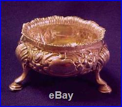 ANTIQUE 19TH CENTURY HEAVY LONDON STERLING SILVER TABLE MASTER SALT BOWL 91g