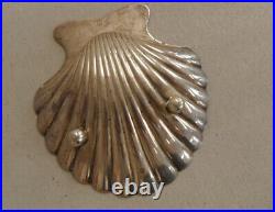 Antique Signed TIFFANY & Co. Makers STERLING SILVER Clam Sea Shell Dish Cellar