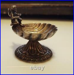Antique Sterling Silver Open Salt Cellar or Small Dish With an angel (B125)