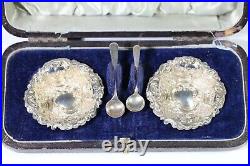 Antique Sterling Silver Salt Cellars & Spoons 1895 Chester Cased AA