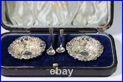 Antique Sterling Silver Salt Cellars & Spoons 1895 Chester Cased AA
