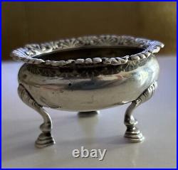 Antique Tiffany Co Sterling Silver Repousse Rim Decor Open Salt Cellar on 3 Feet