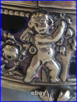 C. 1800 Nuremberg Germany 13 Loth Silver Big Open Salt Cellar With Cherubs Angels