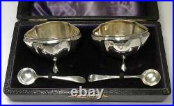 Cased Set of 2 Antique Sterling Silver Salt Cellars & Spoons Hallmarked 1908