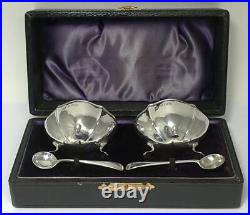 Cased Set of 2 Antique Sterling Silver Salt Cellars & Spoons Hallmarked 1908