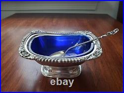 Meriden Sterling Silver Salt Cellar Dish Bowl w Spoon Cobalt Glass Insert 121.7g