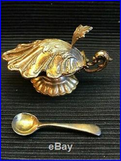 RARE I. F. S. LTD SILVER PLATED GOLD TONE SHELL SHAPED LIDDED SALT CELLAR WithSPOON