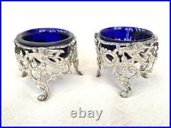 SPLENDID PAIR OF VICTORIAN STERLING SILVER SALT CELLARS London, 1896