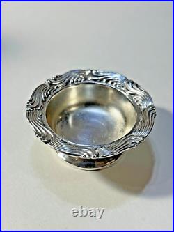 Tiffany & Co Sterling Silver Salt Cellar Wave Edge Pattern 15.5 Grams RARE! ML